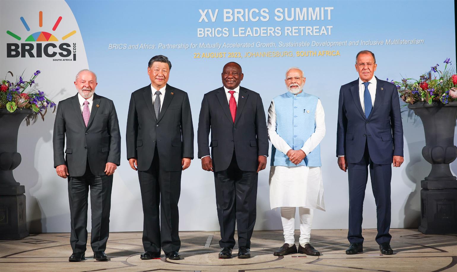 The leaders of four BRICS countries, Lula, Xi Jinping, Cyril Ramaphosa with Russian Foreign Minister Sergey Lavrov